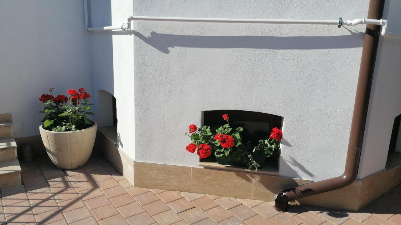 Ana Boutique Bed & Breakfast Alba Iulia Bagian luar foto