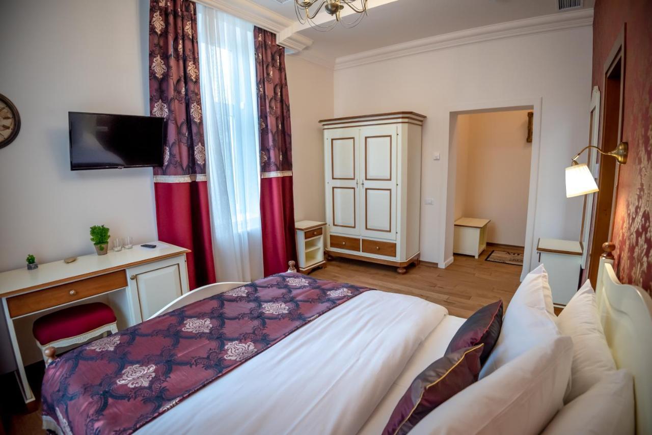 Ana Boutique Bed & Breakfast Alba Iulia Bagian luar foto