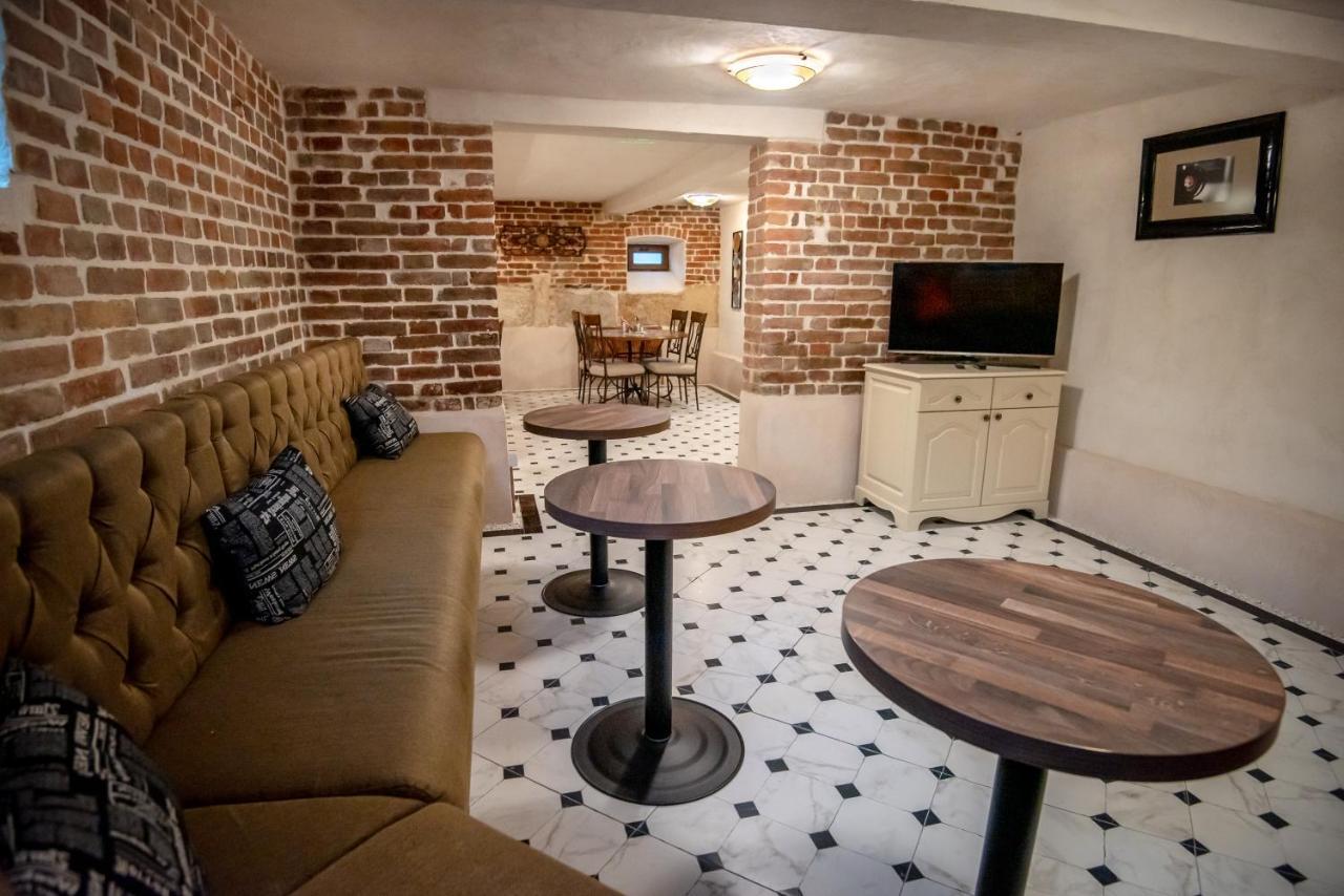 Ana Boutique Bed & Breakfast Alba Iulia Bagian luar foto